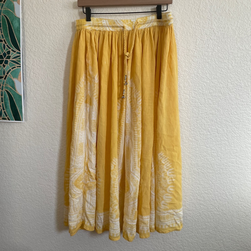 Midi length boho skirt NWOT